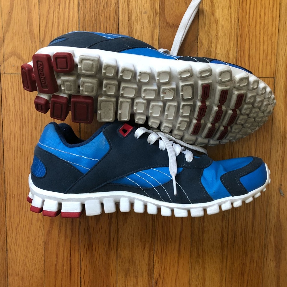 Men’s Reebok Shoes - Picture 2 of 2